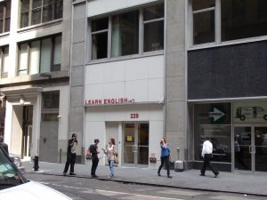 مركز الاتصال للغة الأمريكية – ALCC