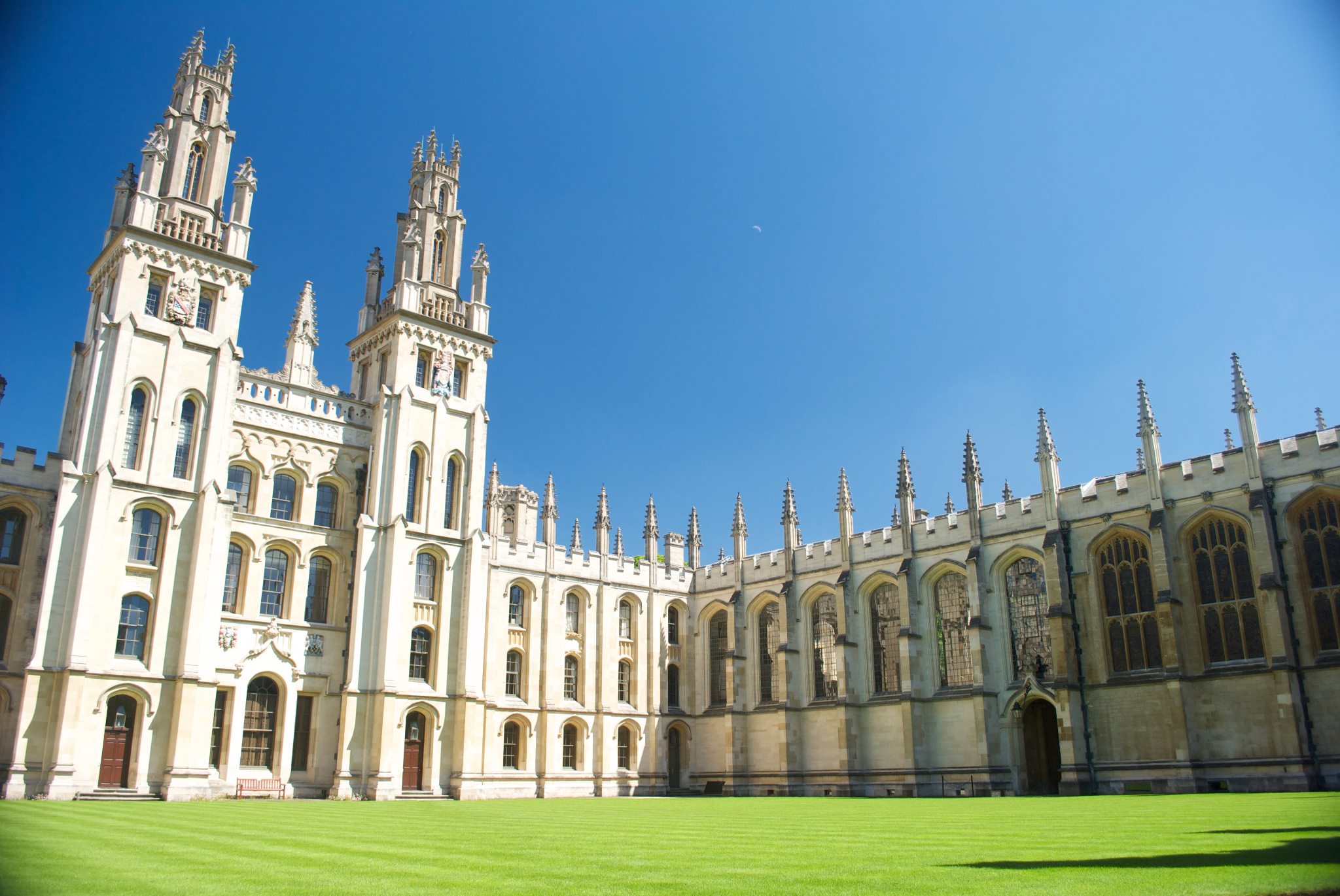 جامعة أكسفورد – The University of Oxford