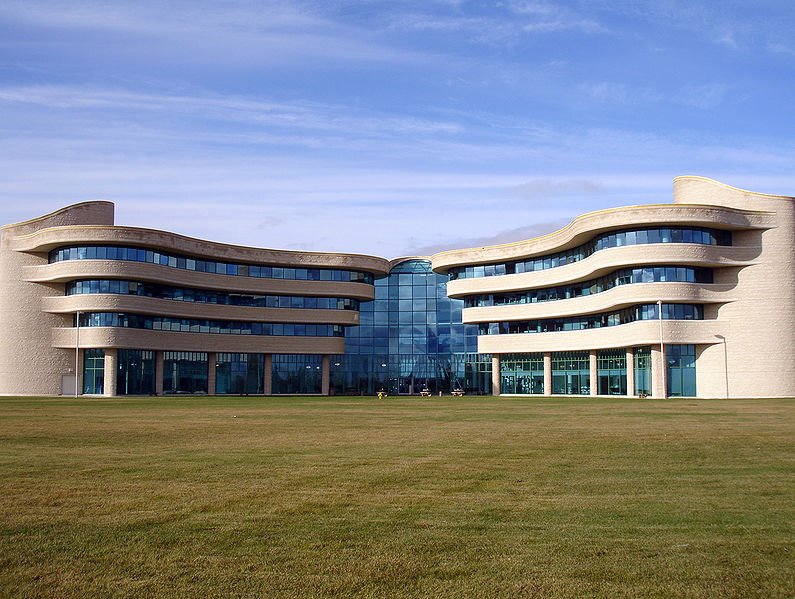 جامعة الأمم الأولى – First Nations University of Canada