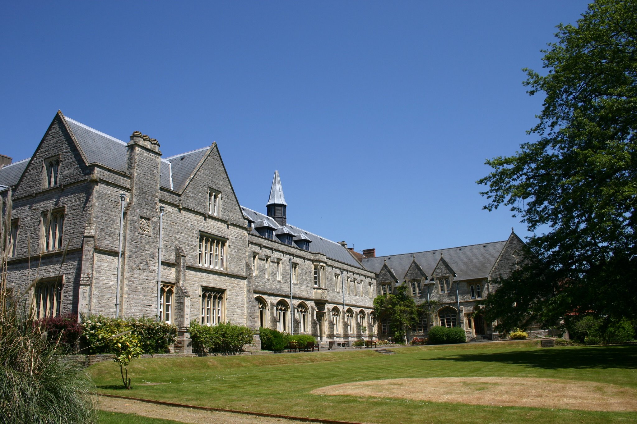 جامعة تشيتشيستر – The University of Chichester