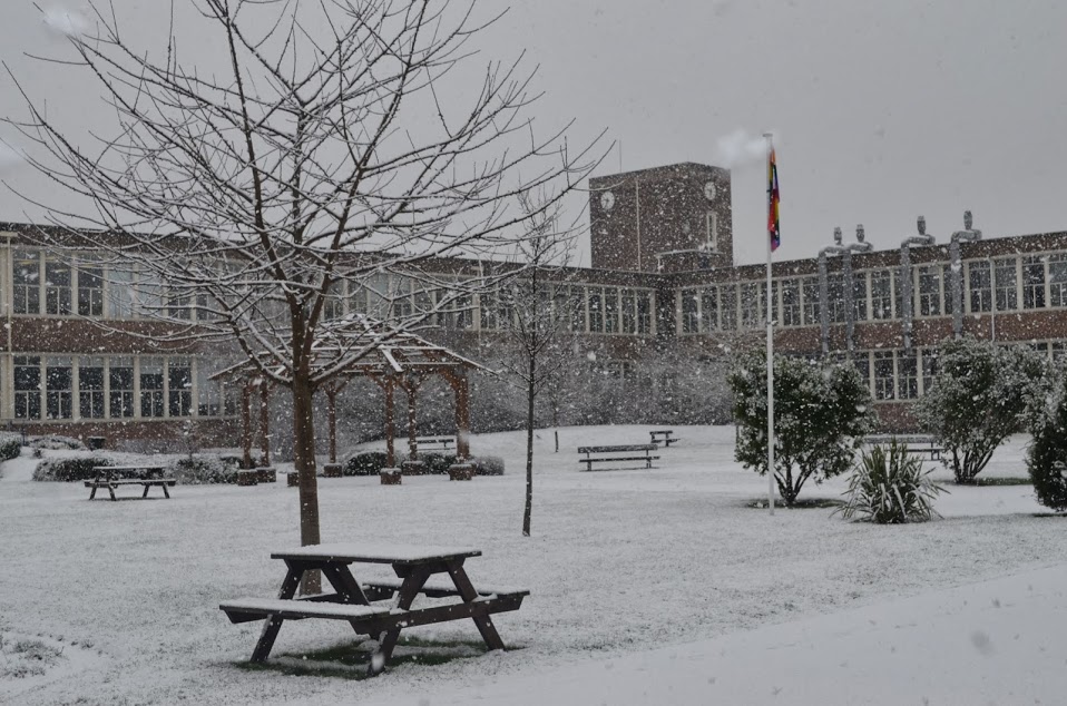 جامعة ريكسهام جليندور – Wrexham Glyndŵr University