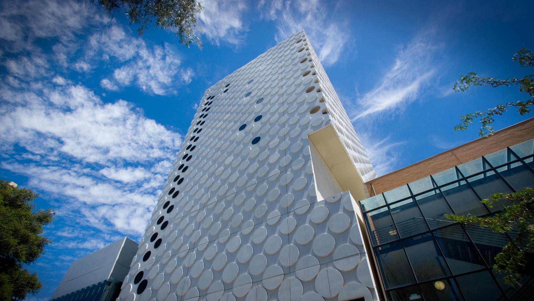 جامعة سوينبرن للتكنولوجيا – SWINBURNE UNIVERSITY OF TECHNOLOGY