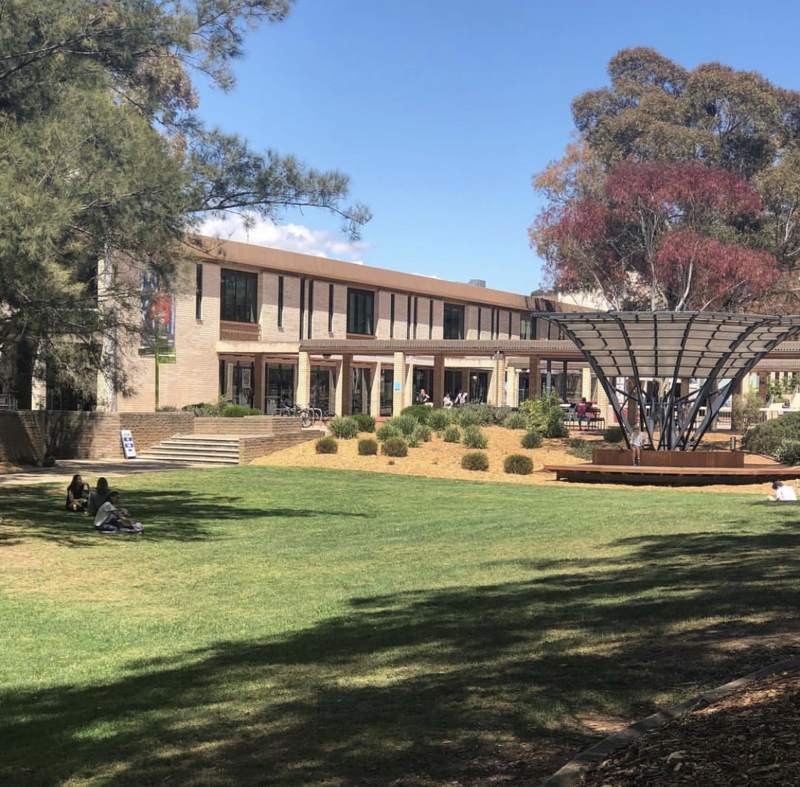 جامعة كانبيرا – University of Canberra 