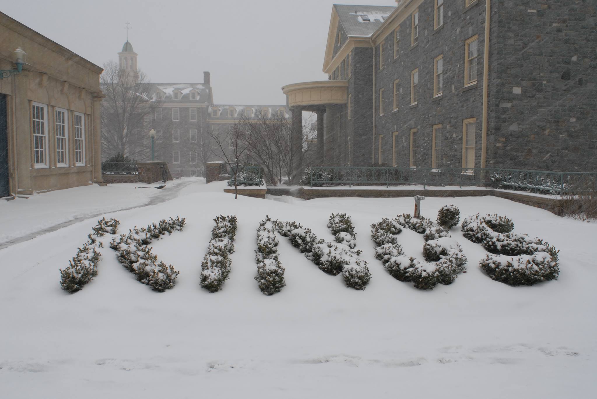 جامعة كينجز كوليدج – University of King’s College