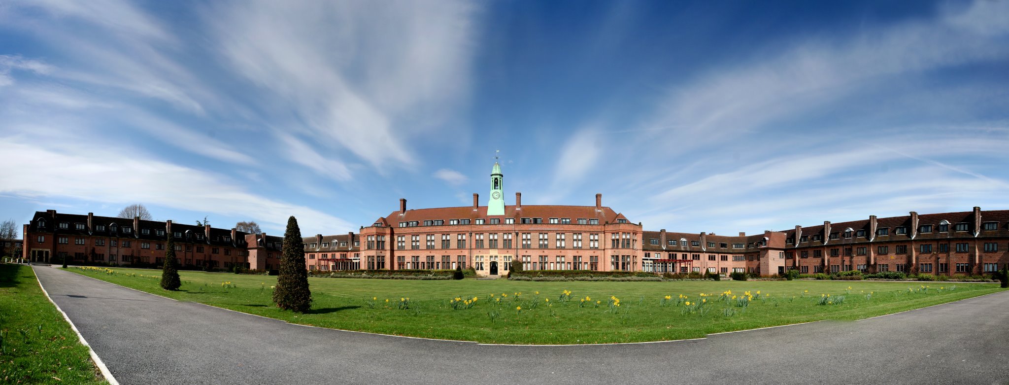 جامعة ليفربول هوب – Liverpool Hope University
