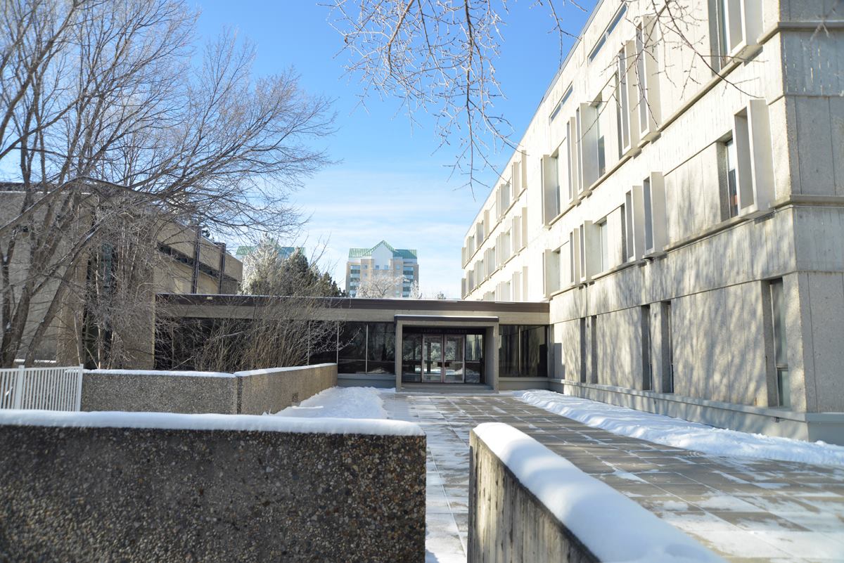 كلية كامبيون بجامعة ريجينا – Campion College At The University Of Regina