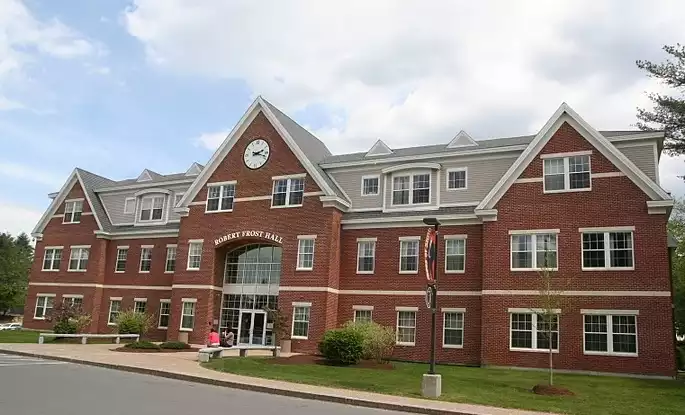 Southern New Hampshire University جامعة جنوب نيو هامبشاير