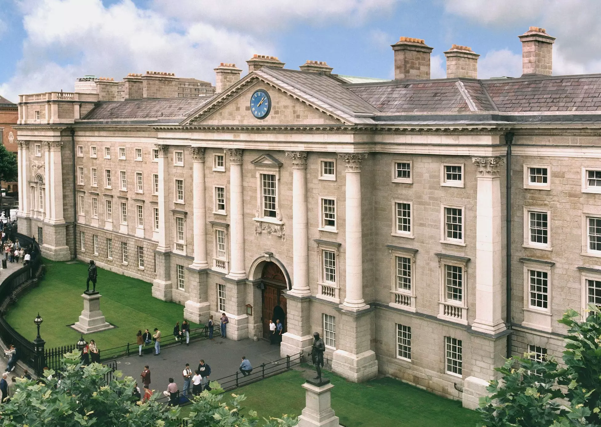 كلية ترينتي الجامعية دبلن Trinity College Dublin