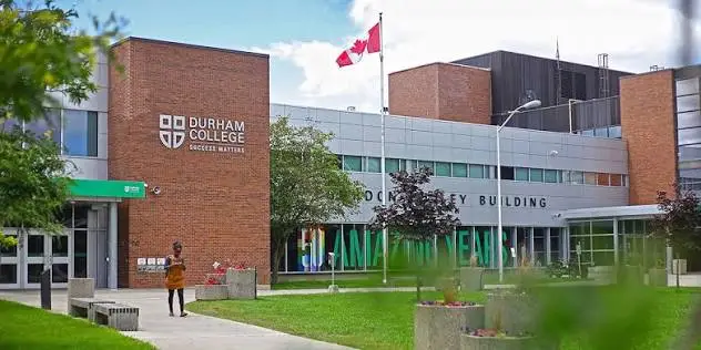 كلية دورهام Durham College