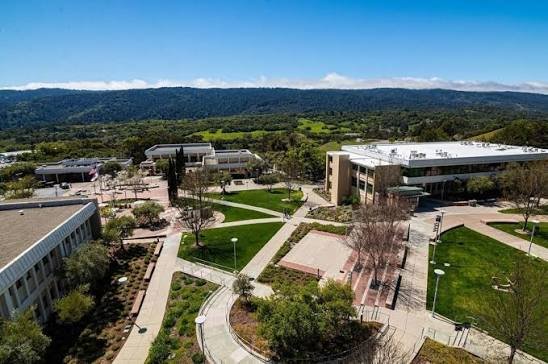 كلية كندا Canada College